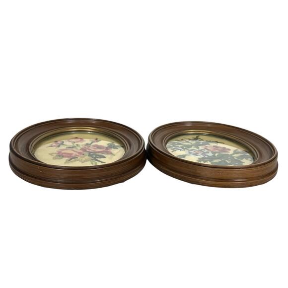 Set 2 Vintage Framed Floral  Needlepoint Oval Framed Pictures 9” x 7” - Picture 6 of 10